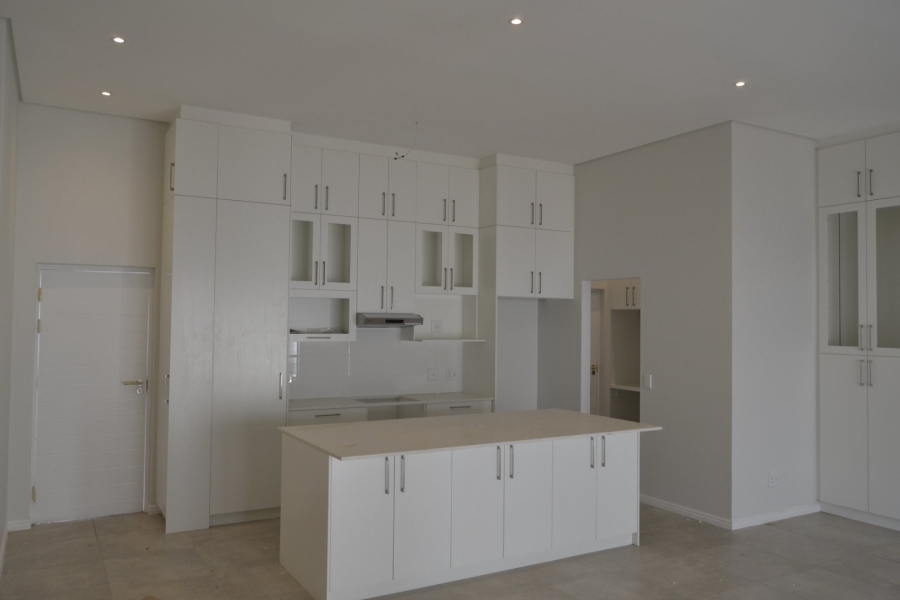 3 Bedroom Property for Sale in Somerset Lakes Western Cape